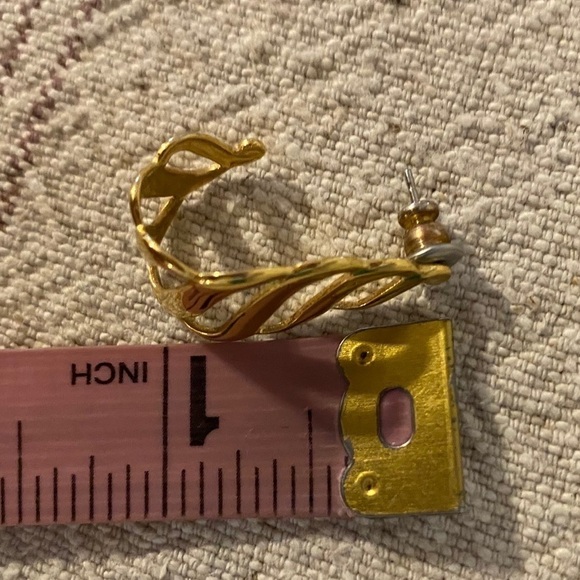 Vintage Swirl Gold Tone Earrings 1” - Picture 6 of 8